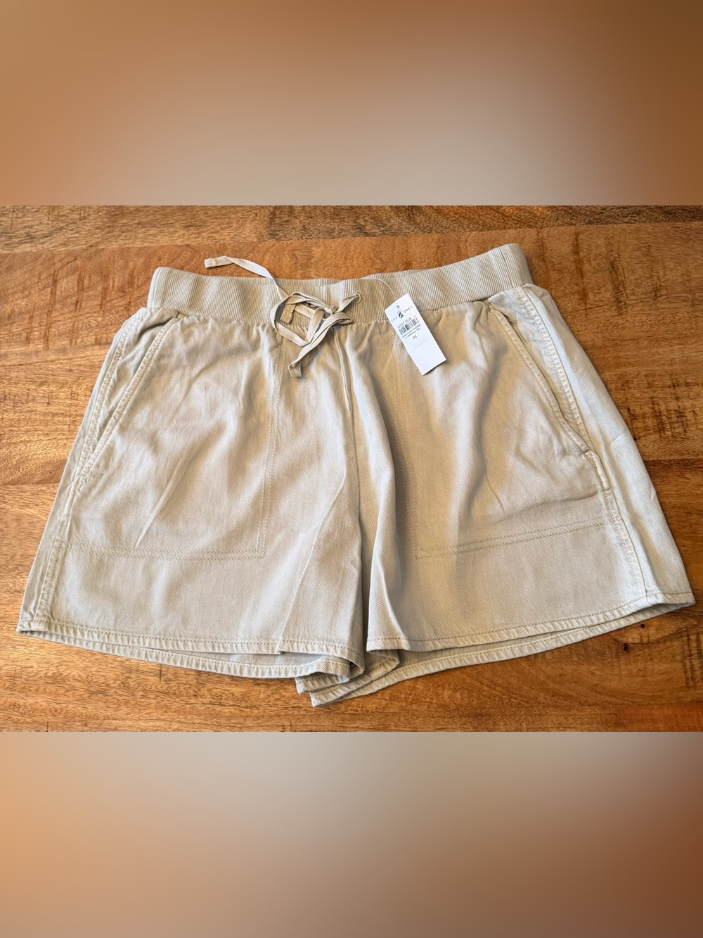 Lou & Grey Relaxed Drawstring Athletic Shorts in Light Taupe